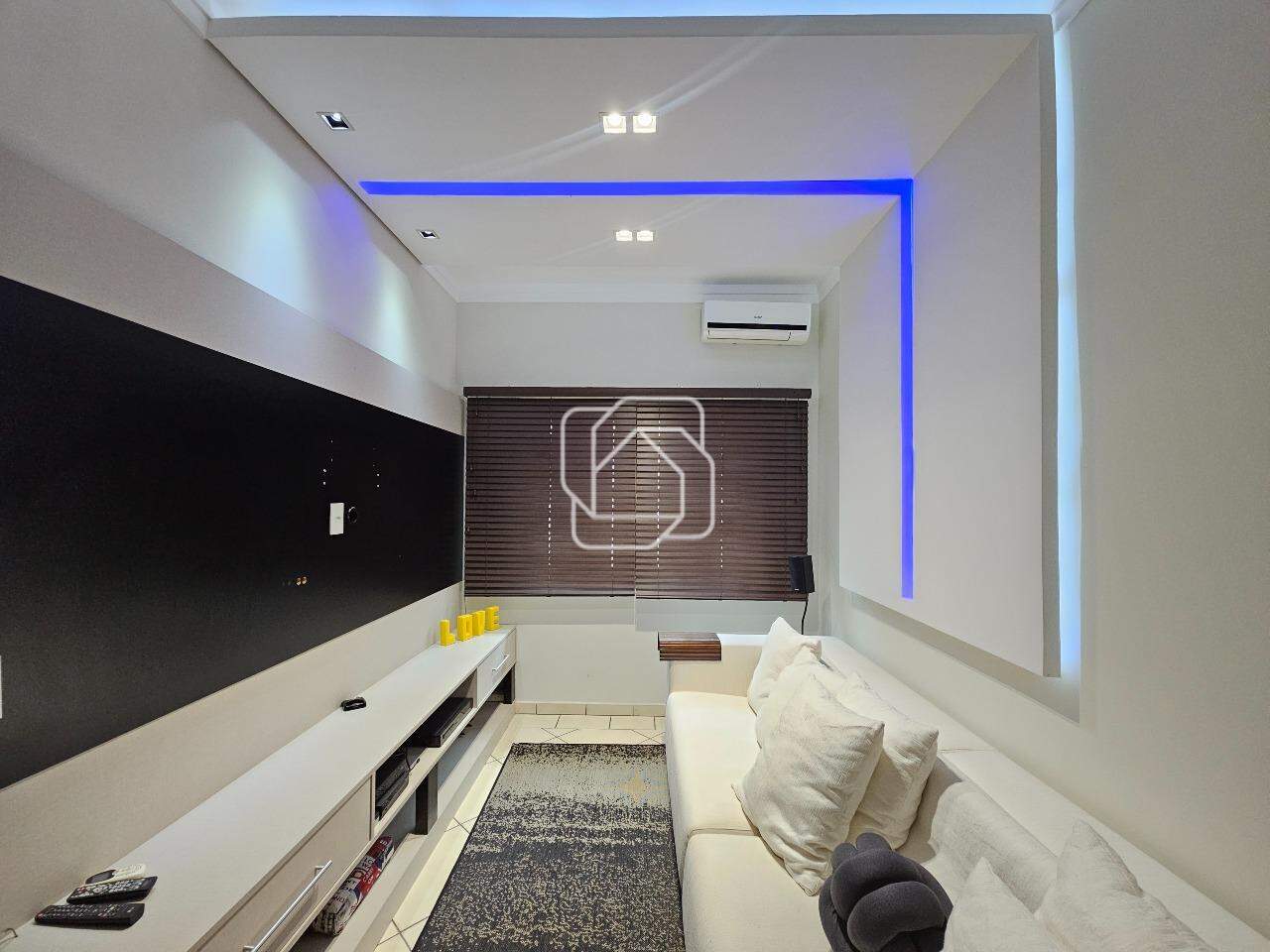 Casa de Condomínio à venda em Indaiatuba - SP - Terras de Itaici: Sala de TV