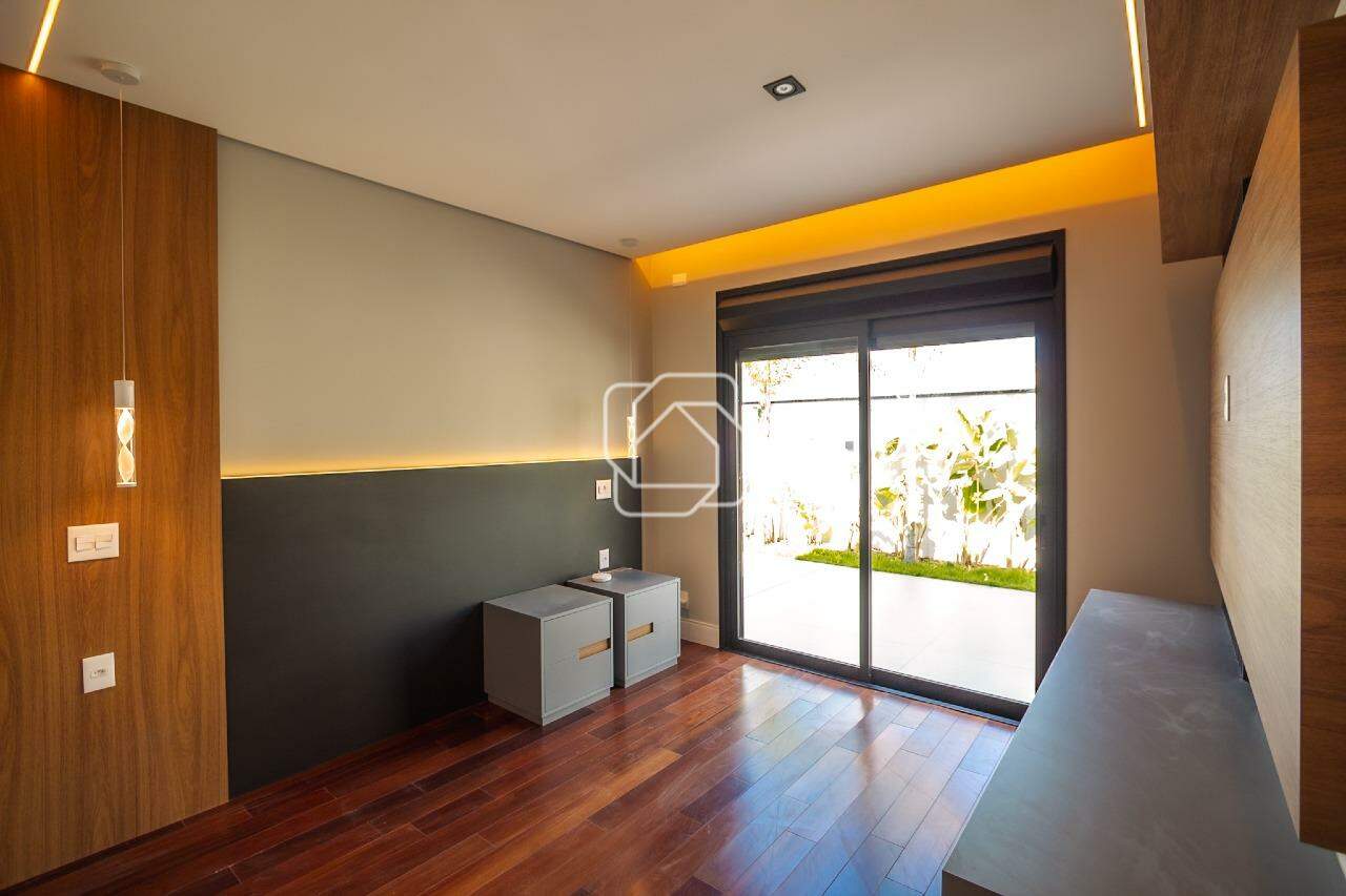 Casa de Condomínio à venda em Indaiatuba - SP - Parque Villa dos Pinheiros: Dormitório