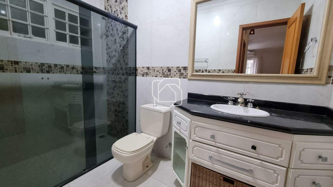 Casa de Condomínio à venda em Indaiatuba - SP - Jardim Vila Paradiso: Banheiro