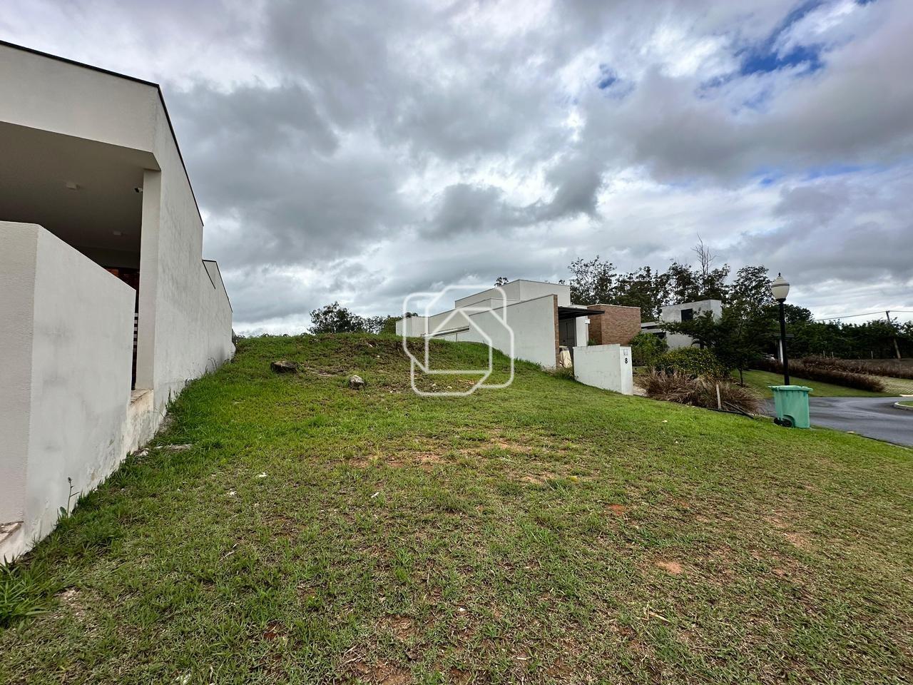 Terreno à venda em Itu - SP - Condomínio Villas do Golfe:
