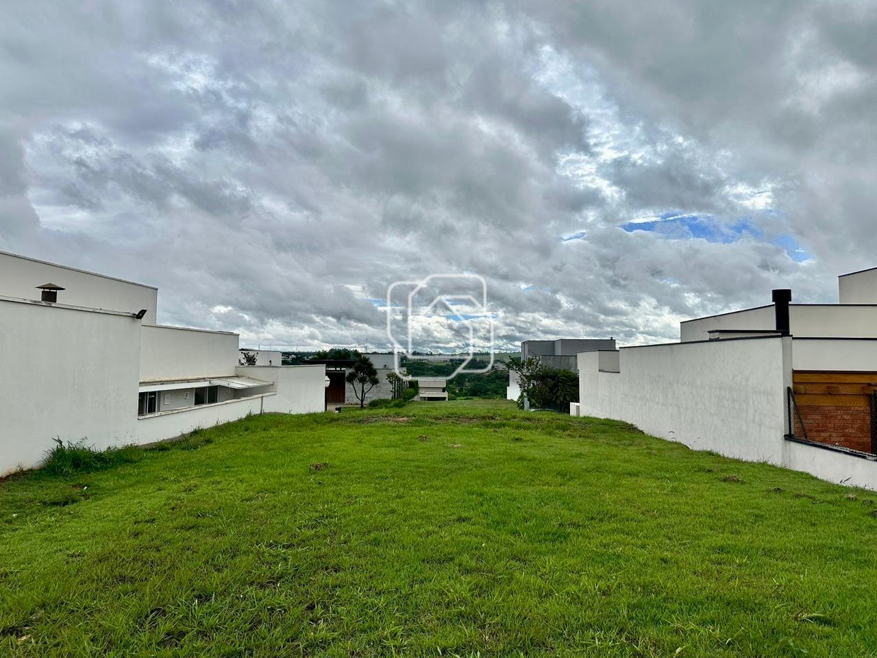 Terreno à venda em Itu - SP - Condomínio Villas do Golfe: