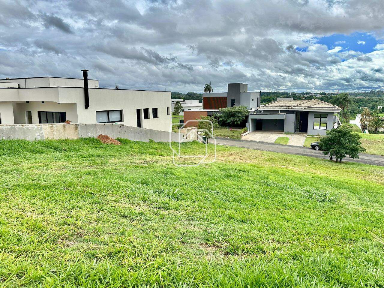 Terreno à venda em Itu - SP - Condomínio Villas do Golfe: 