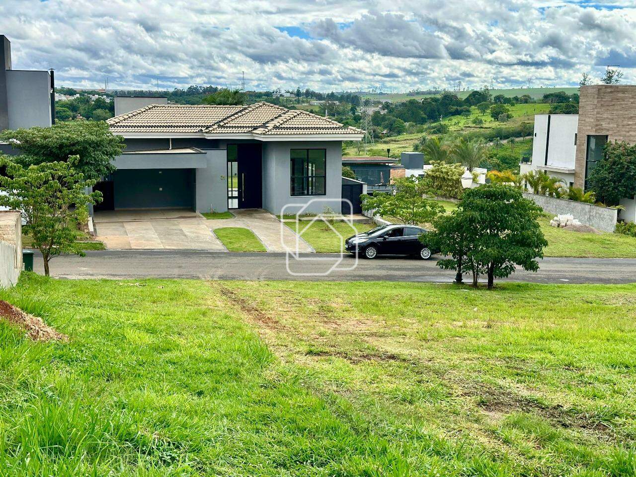 Terreno à venda em Itu - SP - Condomínio Villas do Golfe: 