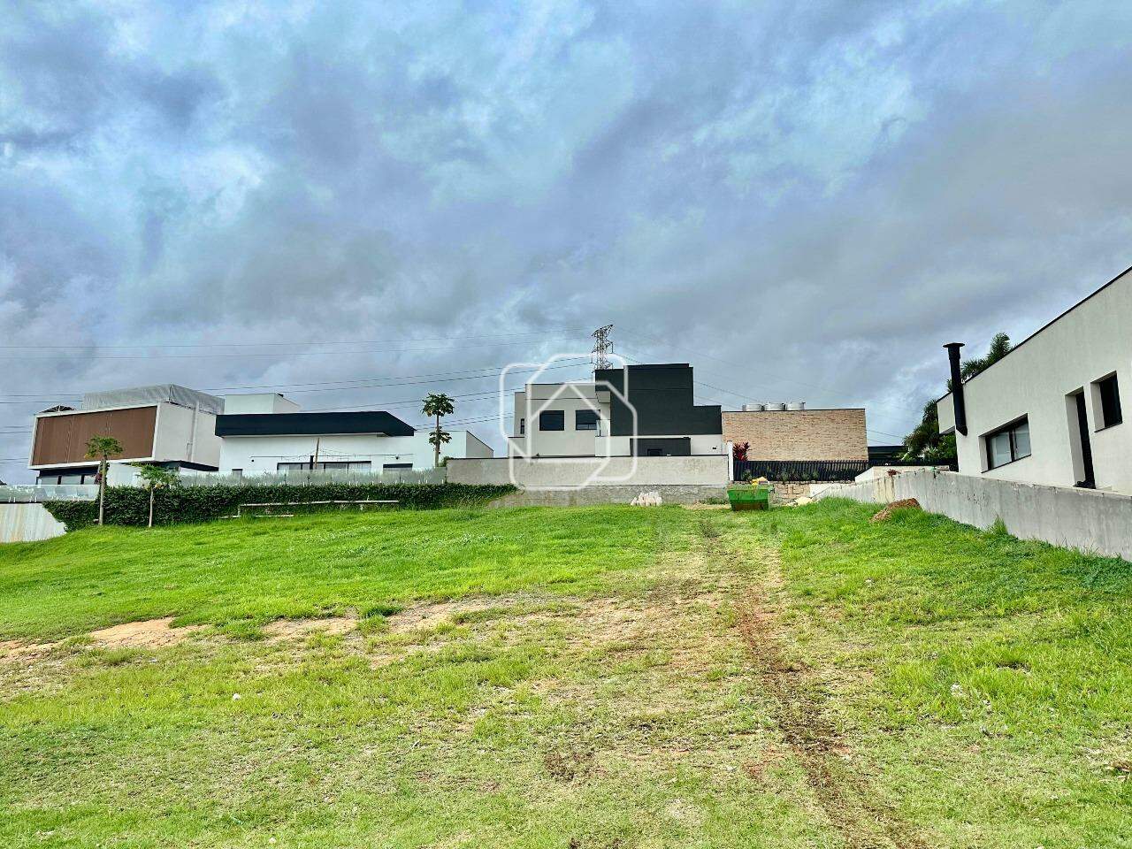 Terreno à venda em Itu - SP - Condomínio Villas do Golfe: 