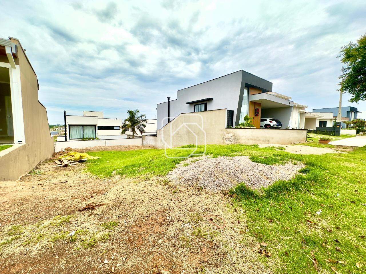 Terreno à venda em Salto - SP - Residencial Central Parque: 