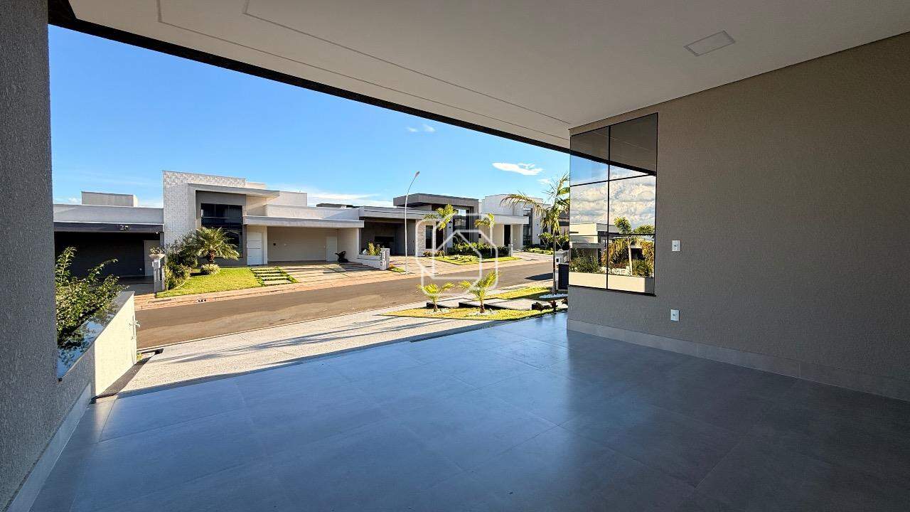 Casa de Condomínio à venda em Indaiatuba - SP - Jardim Residencial Dona Maria José: Garagem
