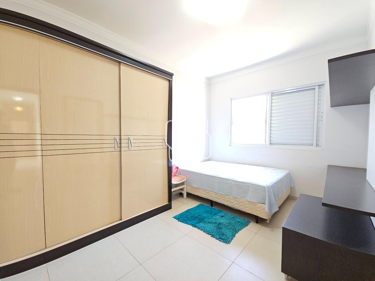 Casa de Condomínio para aluguel em Indaiatuba - SP - Colinas do Mosteiro de Itaici: Dormitório