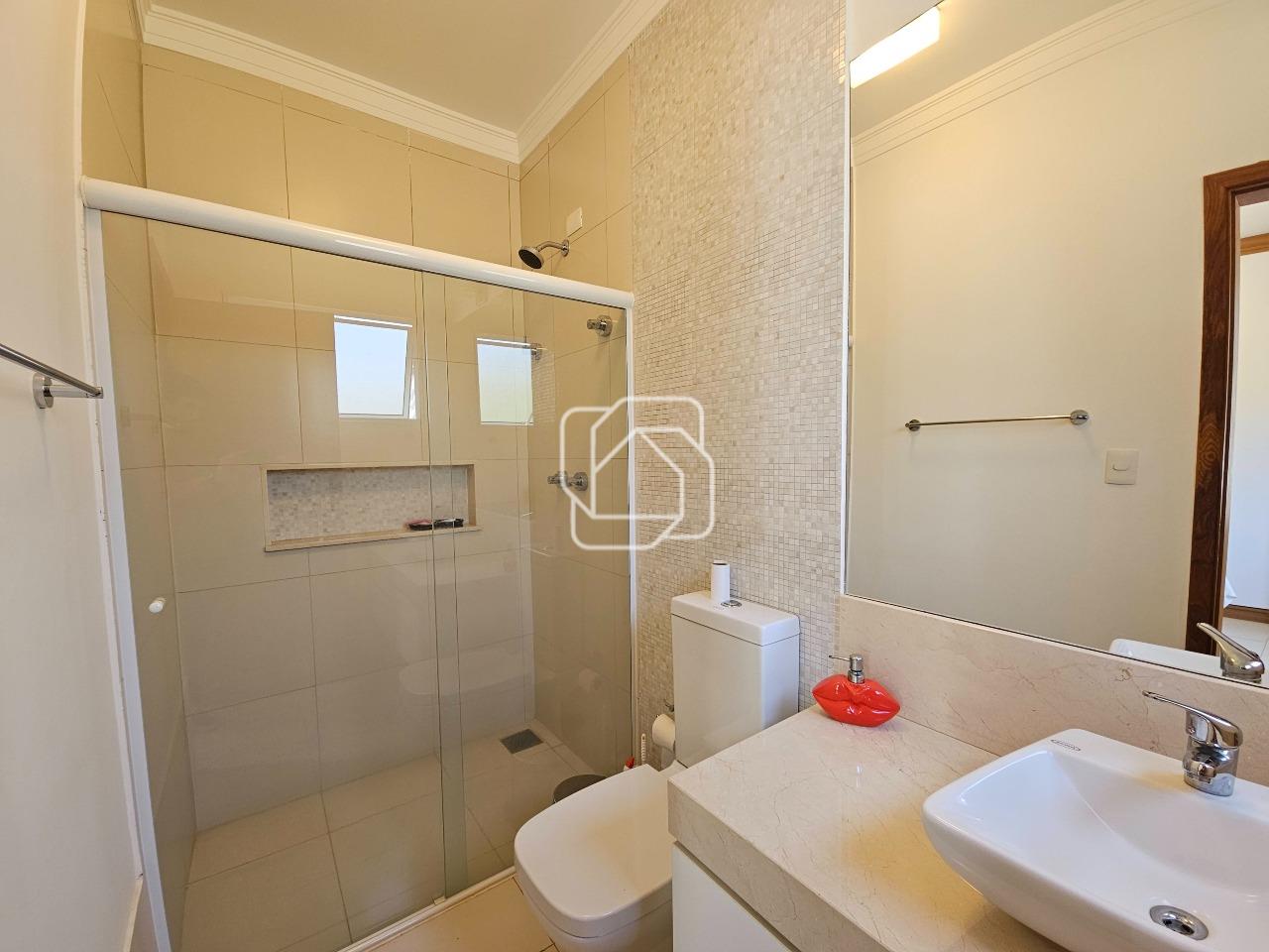 Casa de Condomínio para aluguel em Indaiatuba - SP - Colinas do Mosteiro de Itaici: Banheiro