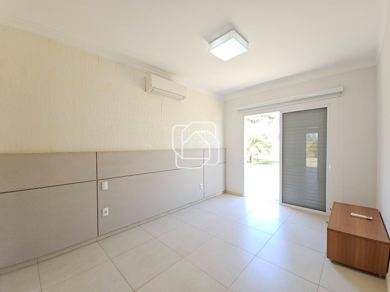 Casa de Condomínio para aluguel em Indaiatuba - SP - Colinas do Mosteiro de Itaici: Dormitório