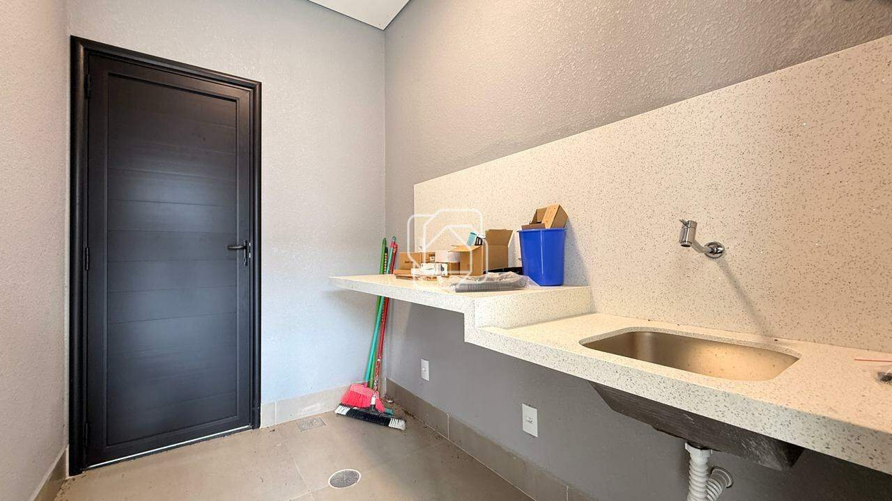 Casa de Condomínio à venda em Indaiatuba - SP - Jardim Residencial Dona Maria Cândida: Lavanderia