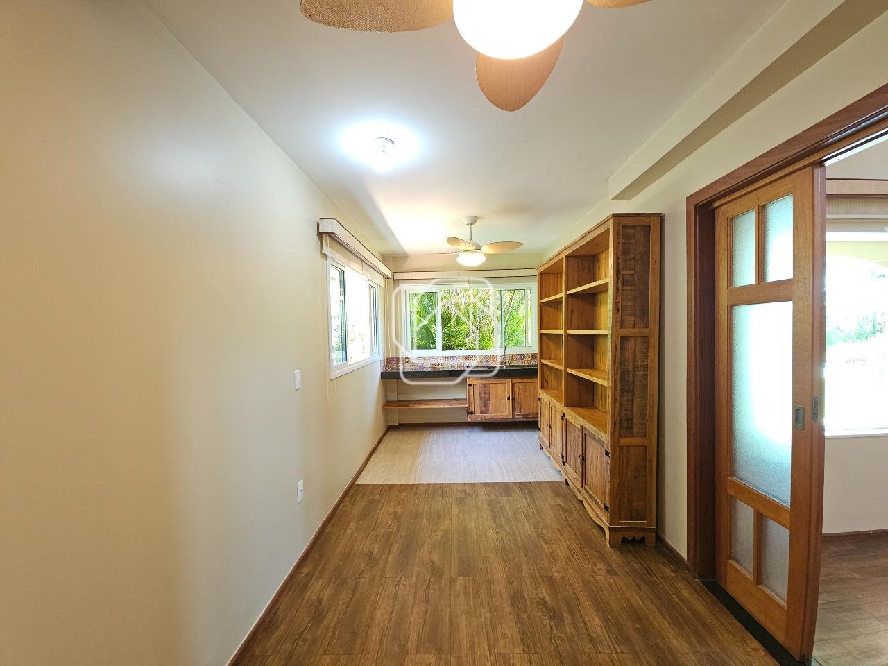 Casa de Condomínio à venda em Indaiatuba - SP - Terras de Itaici: Corredor