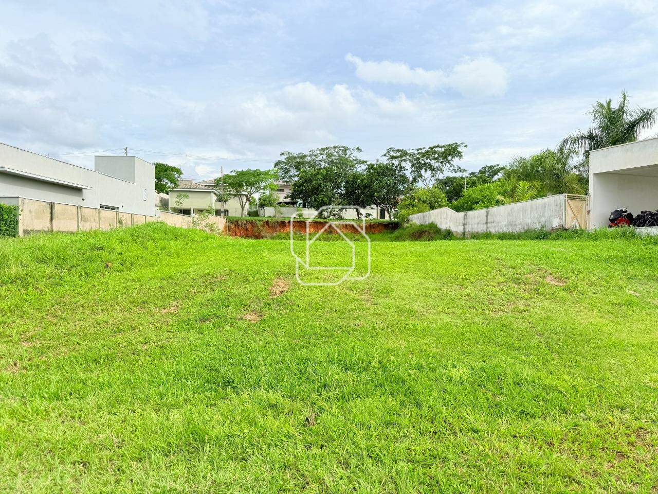 Terreno à venda em Salto - SP - Condomínio Fazenda Palmeiras Imperiais: 