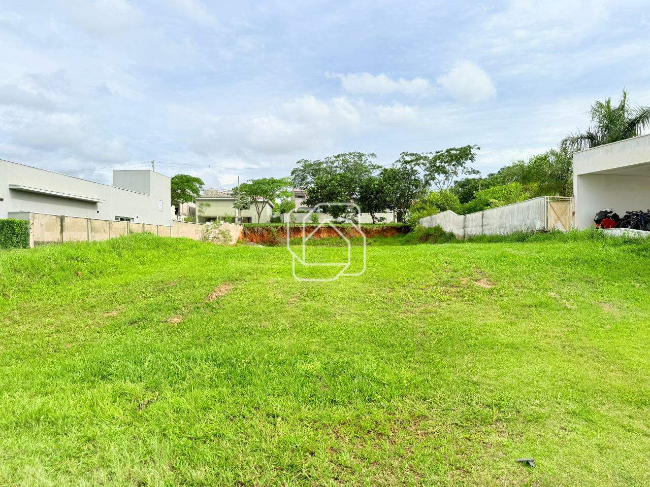 Terreno à venda em Salto - SP - Condomínio Fazenda Palmeiras Imperiais: 