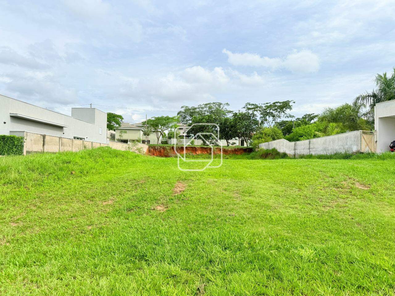Terreno à venda em Salto - SP - Condomínio Fazenda Palmeiras Imperiais: 