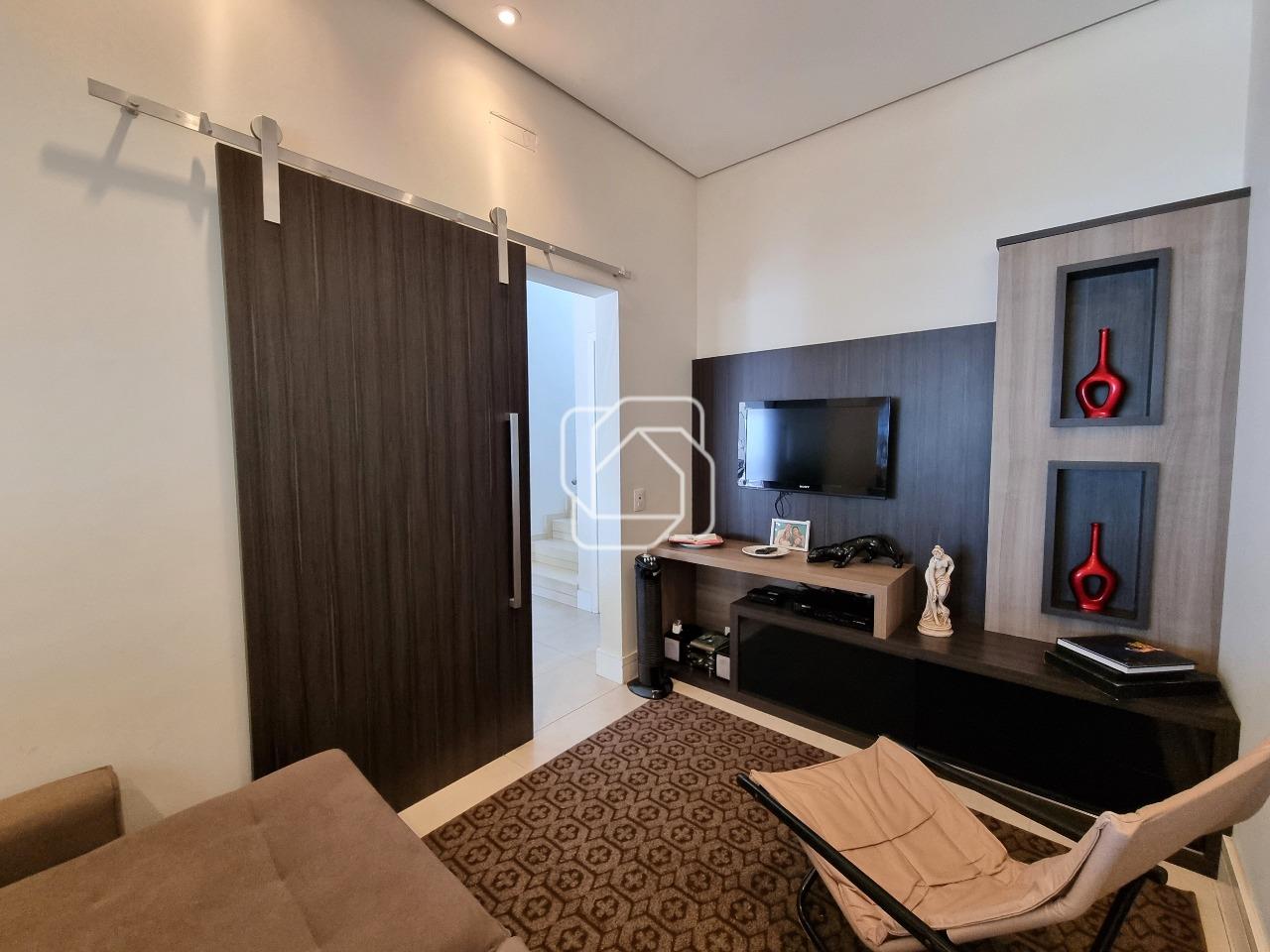 Casa de Condomínio à venda em Indaiatuba - SP - Residencial Beira da Mata: Sala de TV