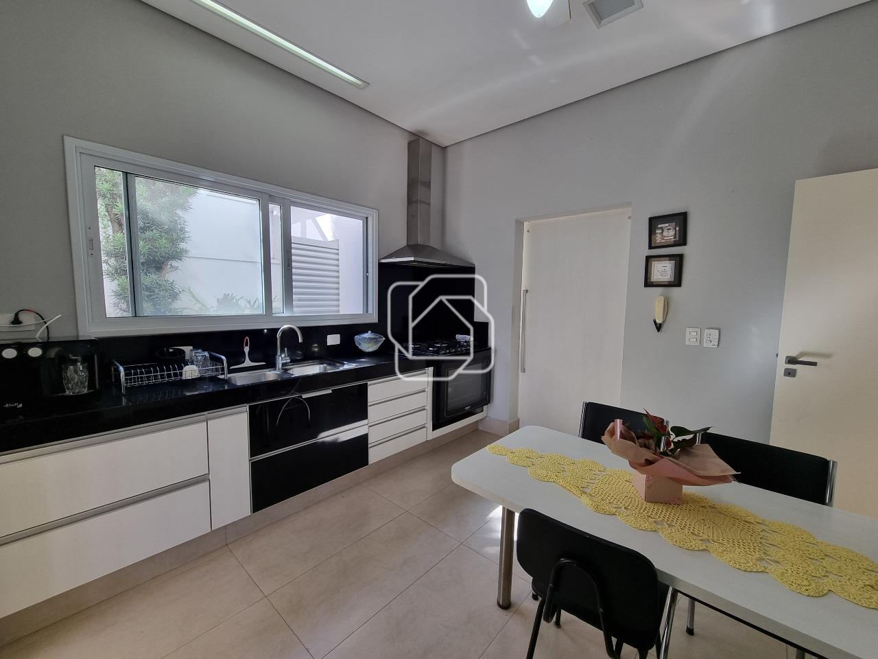 Casa de Condomínio à venda em Indaiatuba - SP - Residencial Beira da Mata: Cozinha