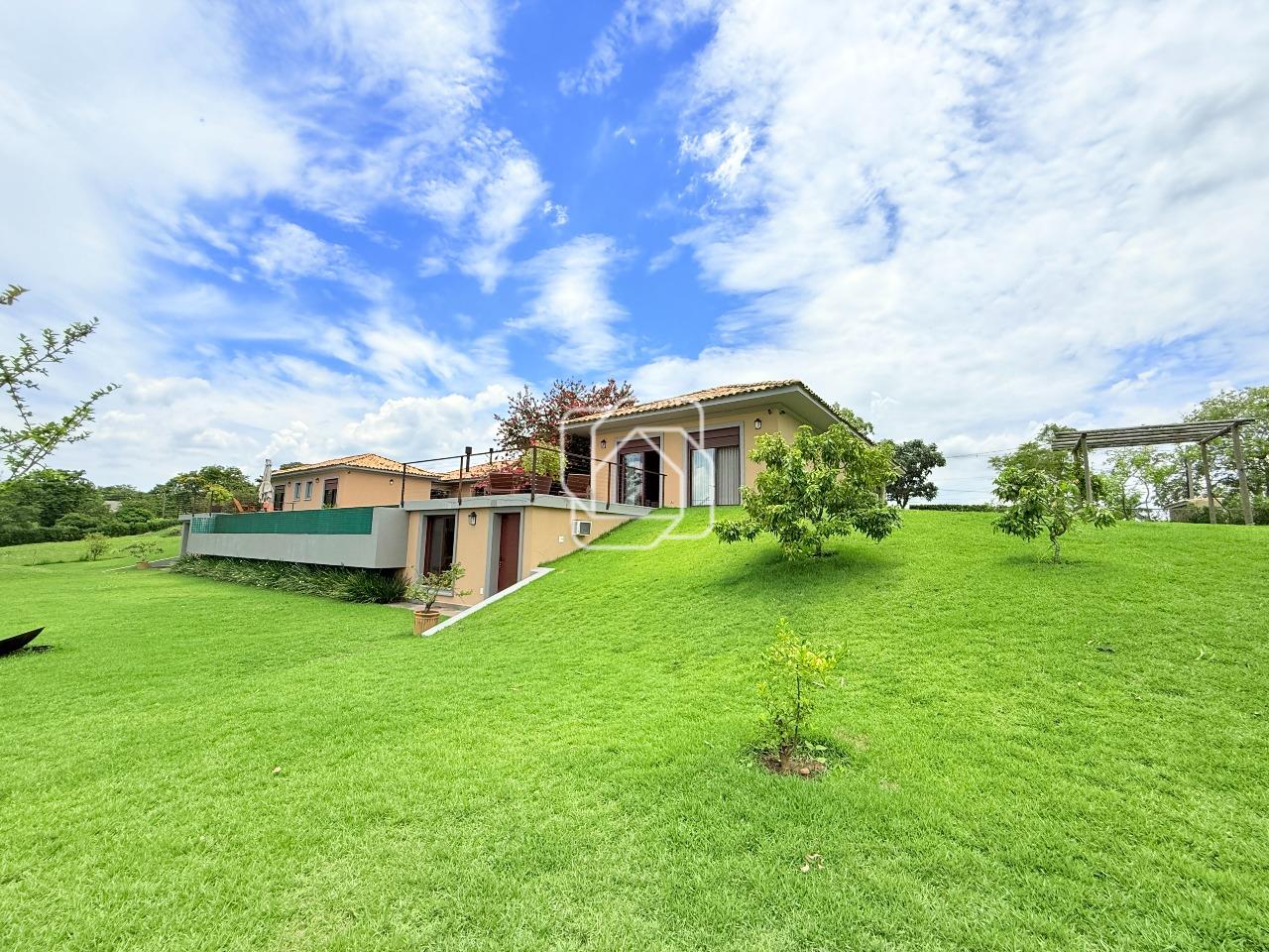Casa de Condomínio à venda em Salto - SP - Haras Paineiras: