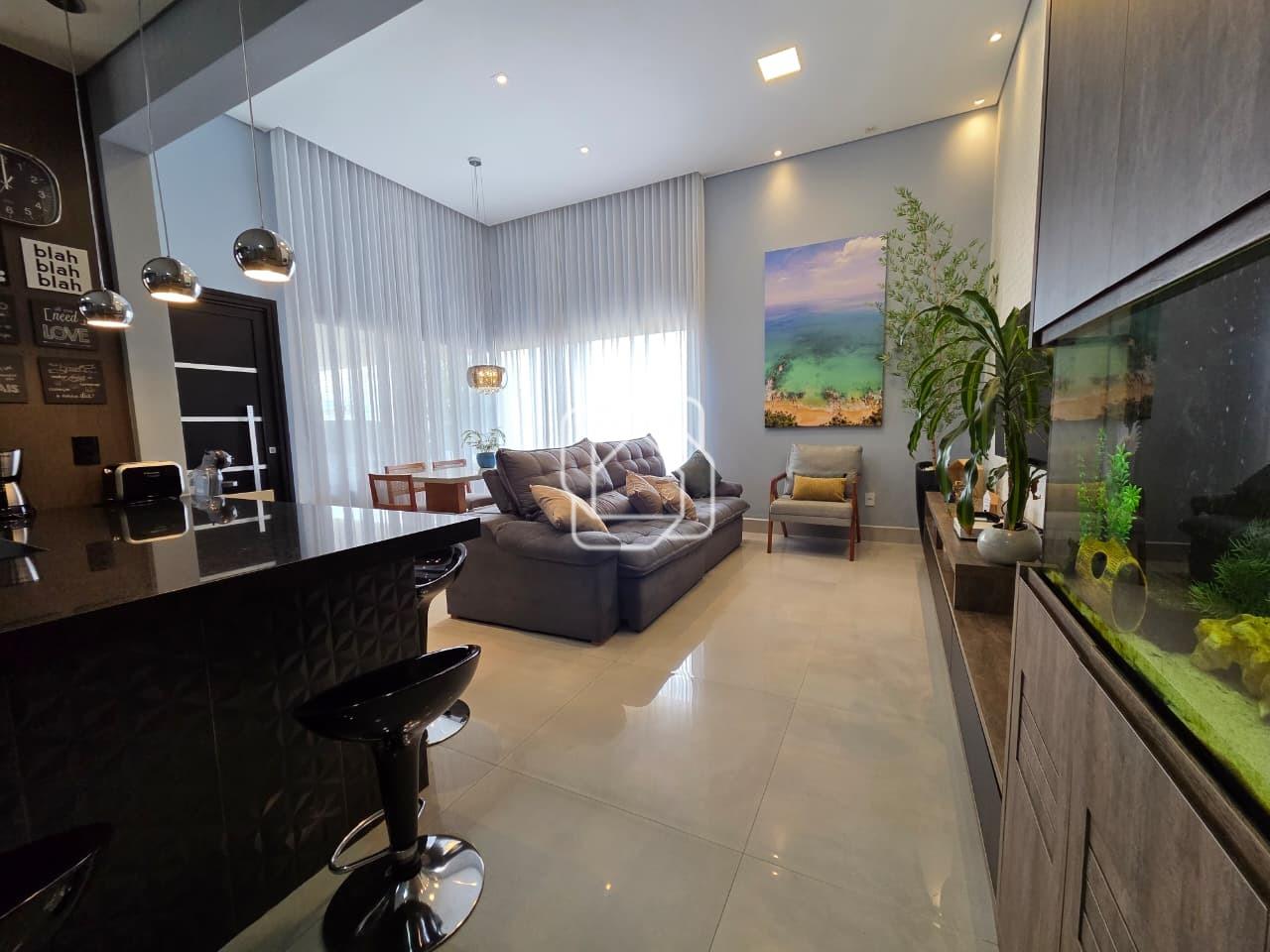 Casa de Condomínio à venda em Indaiatuba - SP - Jardim Residencial Dona Lucilla: Sala de estar