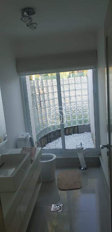 Casa de Condomínio à venda em Indaiatuba - SP - Terras de Itaici: Lavabo
