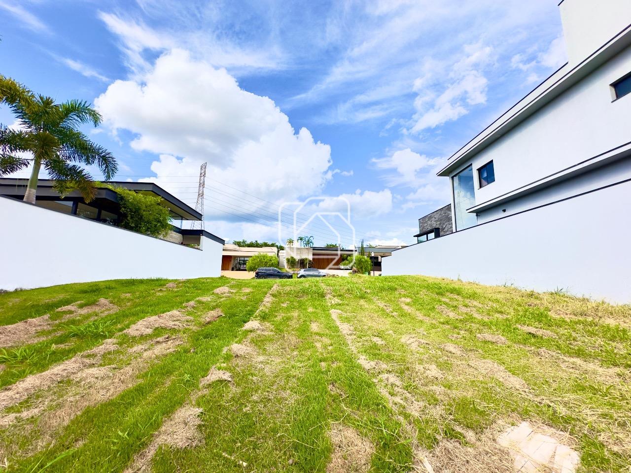 Terreno à venda em Itu - SP - Condomínio Villas do Golfe: 