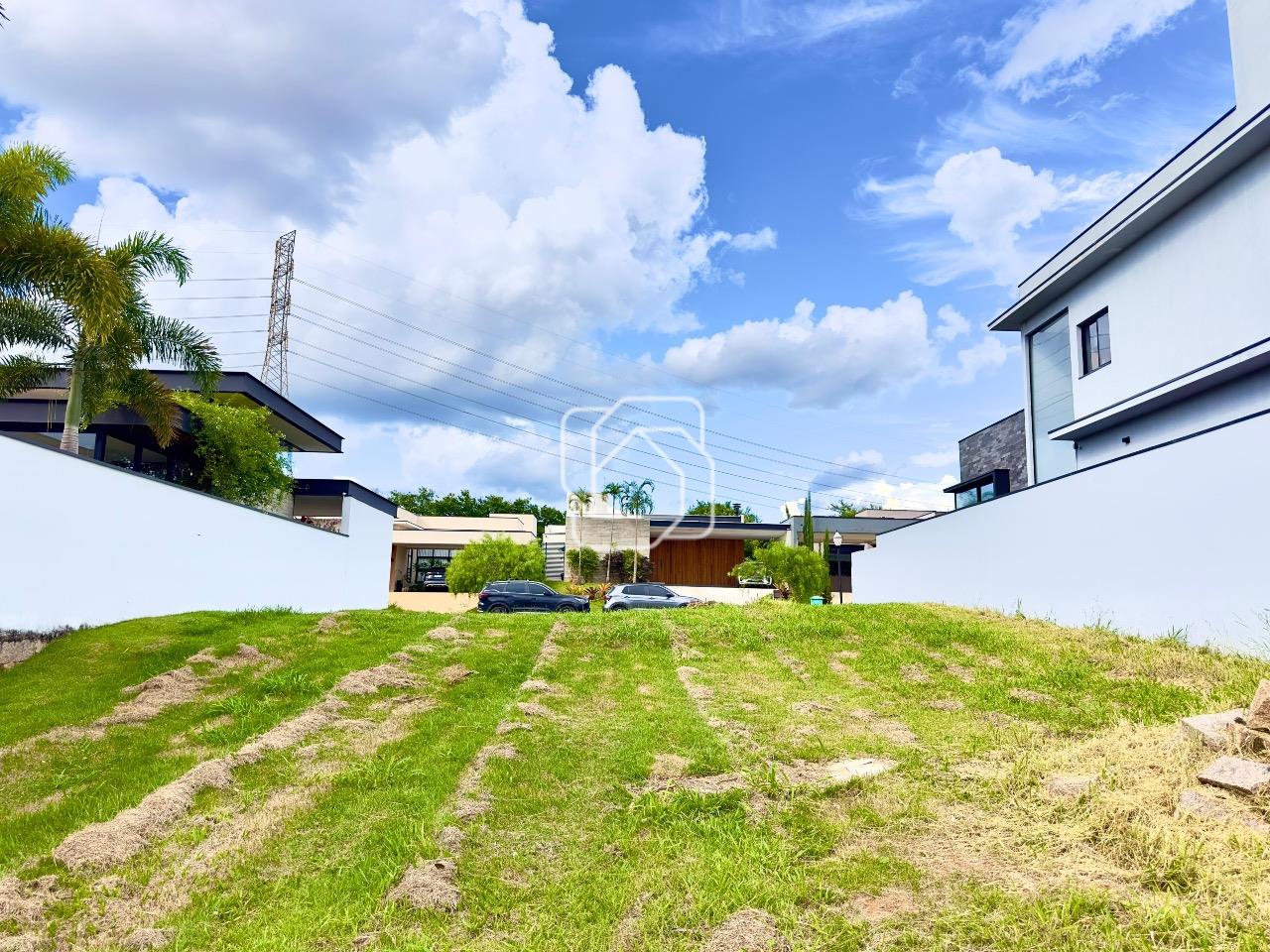 Terreno à venda em Itu - SP - Condomínio Villas do Golfe: 