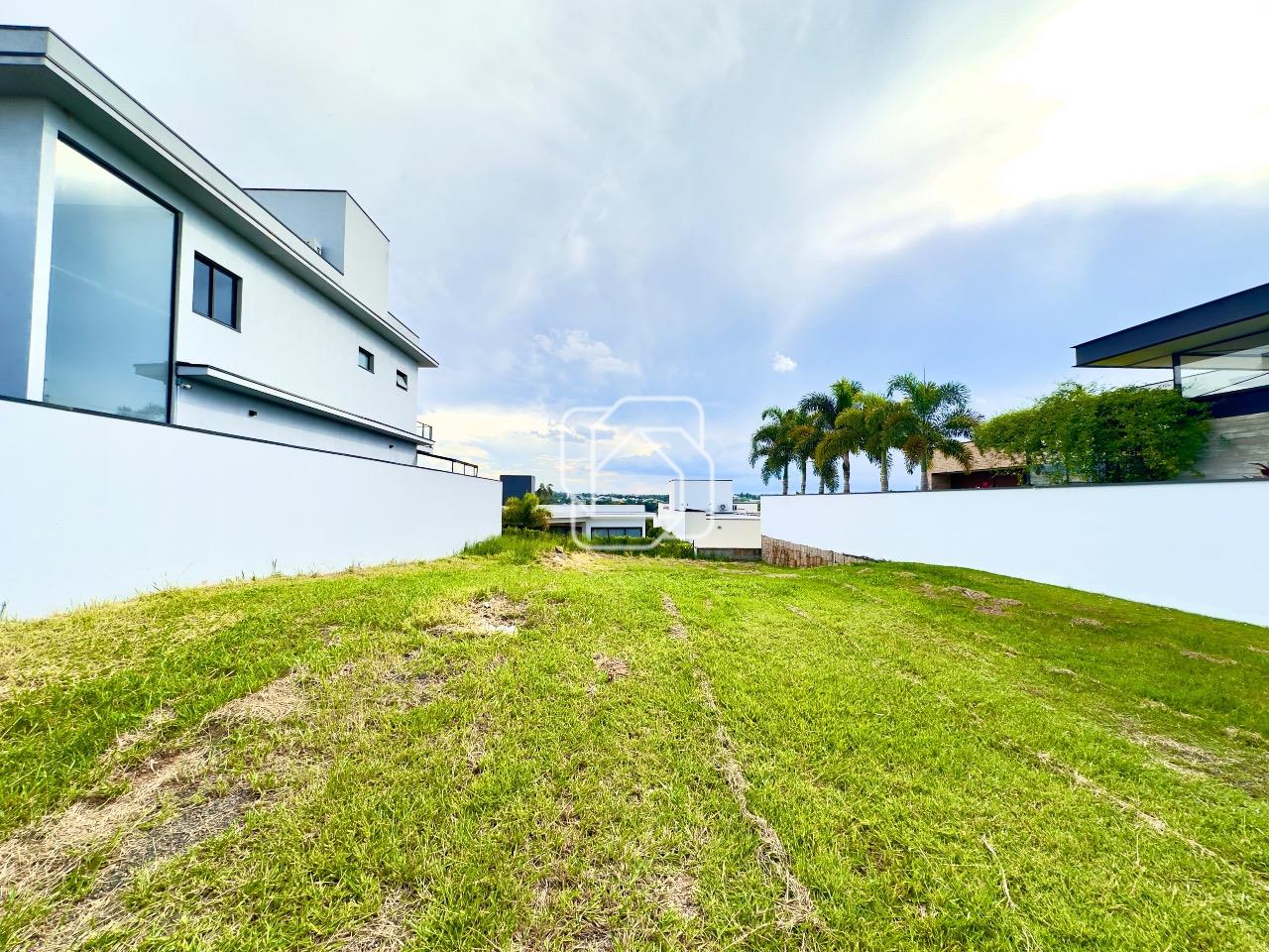 Terreno à venda em Itu - SP - Condomínio Villas do Golfe: 