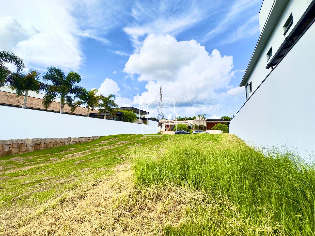 Terreno à venda em Itu - SP - Condomínio Villas do Golfe: 
