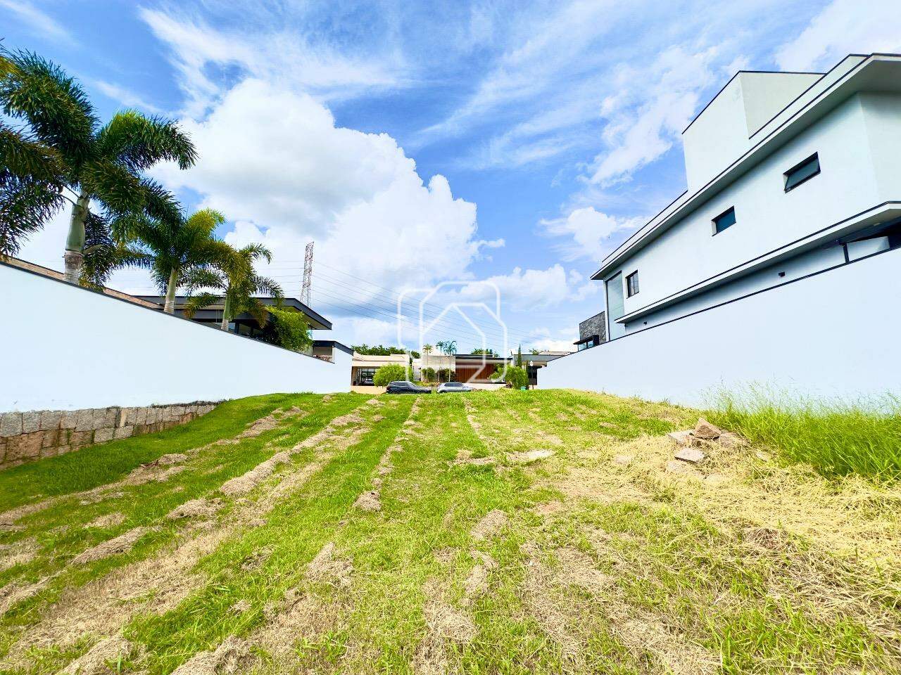 Terreno à venda em Itu - SP - Condomínio Villas do Golfe: 