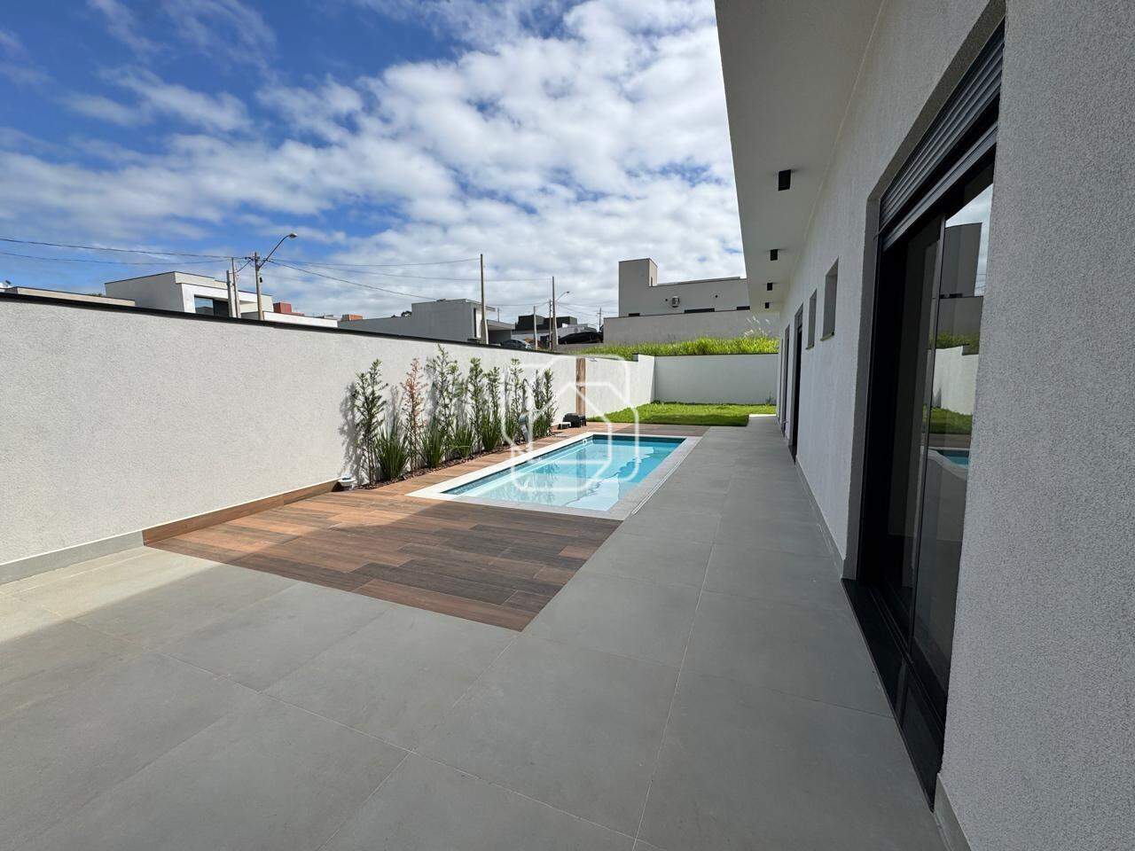 Casa de Condomínio à venda em Salto - SP - Residencial Costa das Areias II: