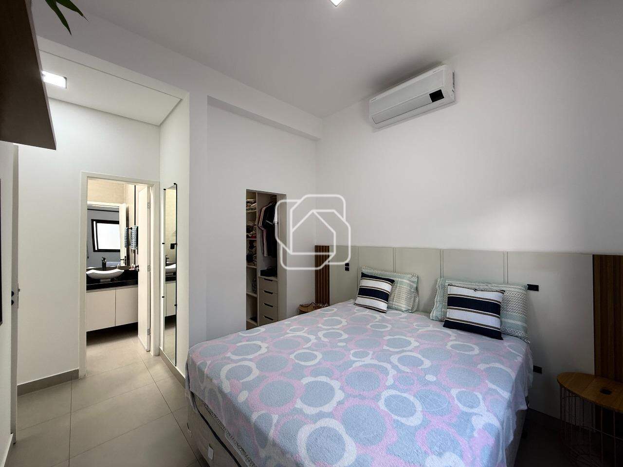 Casa de Condomínio à venda em Salto - SP - Village Moutonnée: Quarto