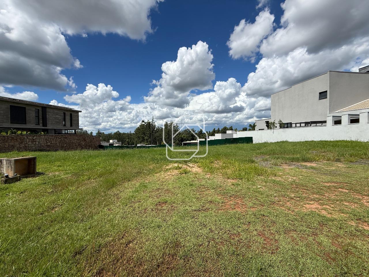 Terreno à venda em Indaiatuba - SP - Parque Villa dos Pinheiros: Visão geral do terreno