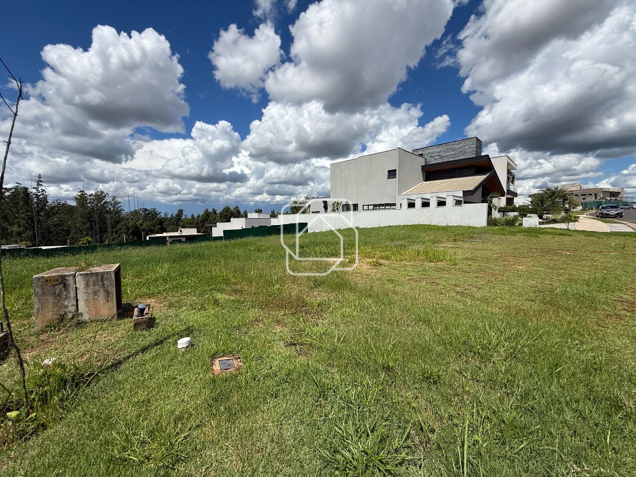 Terreno à venda em Indaiatuba - SP - Parque Villa dos Pinheiros: Visão geral do terreno