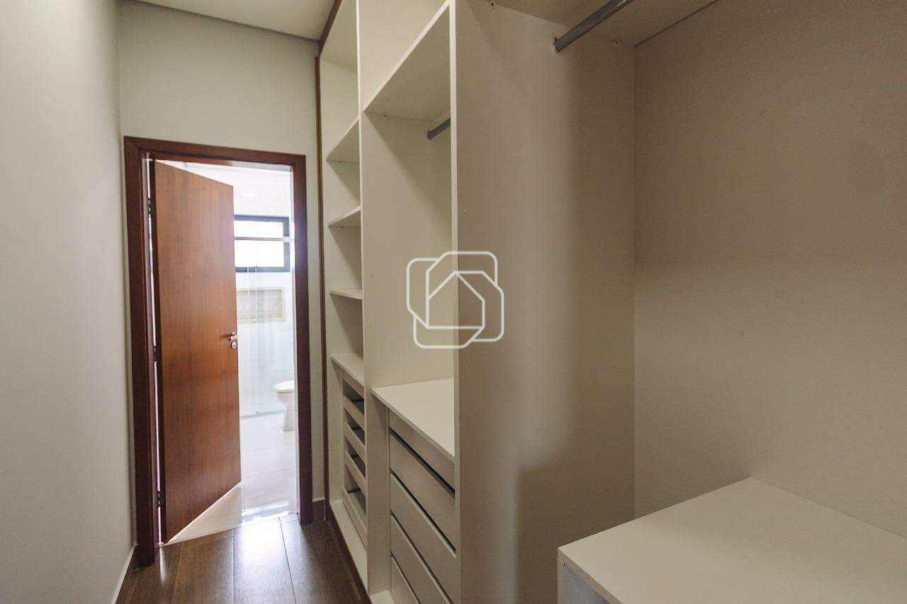Casa de Condomínio para aluguel em Indaiatuba - SP - Residencial Duas Marias: Closet