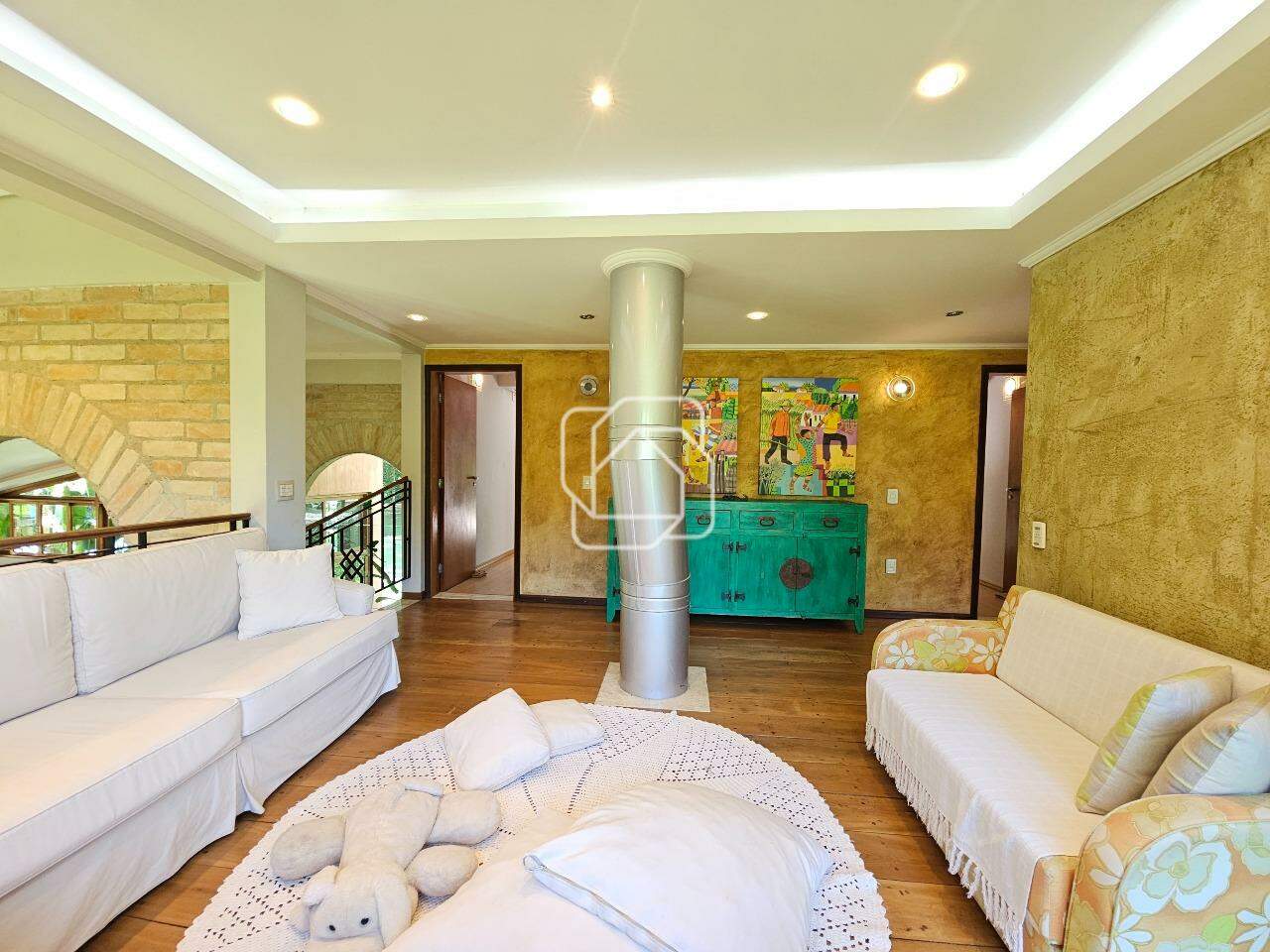 Casa de Condomínio à venda em Indaiatuba - SP - Recanto dos Pássaros: Sala íntima