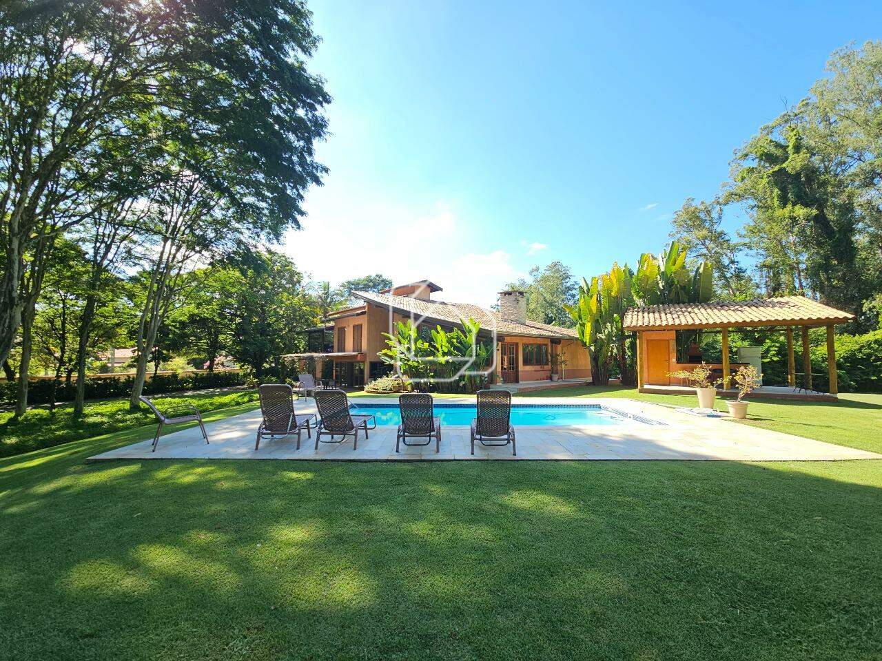 Casa de Condomínio à venda em Indaiatuba - SP - Recanto dos Pássaros: Área da piscina