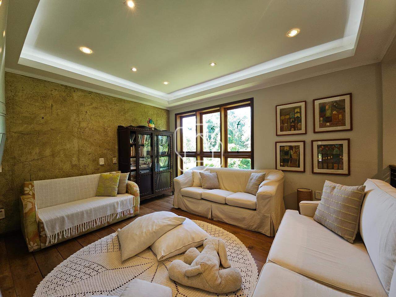 Casa de Condomínio à venda em Indaiatuba - SP - Recanto dos Pássaros: Sala íntima