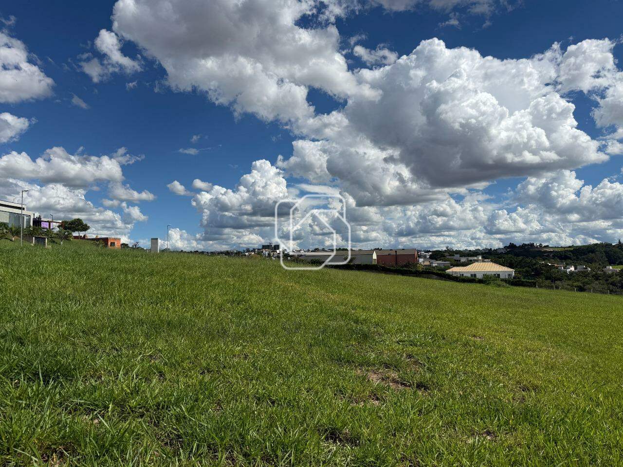 Terreno à venda em Indaiatuba - SP - Reserva Petrus: Visão geral do terreno