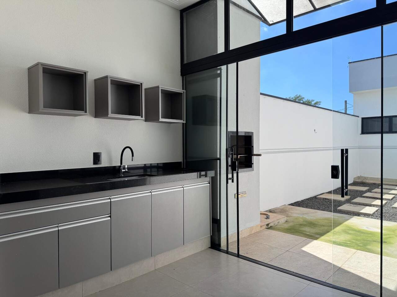 Casa para aluguel em Salto - SP - Village Moutonnée: