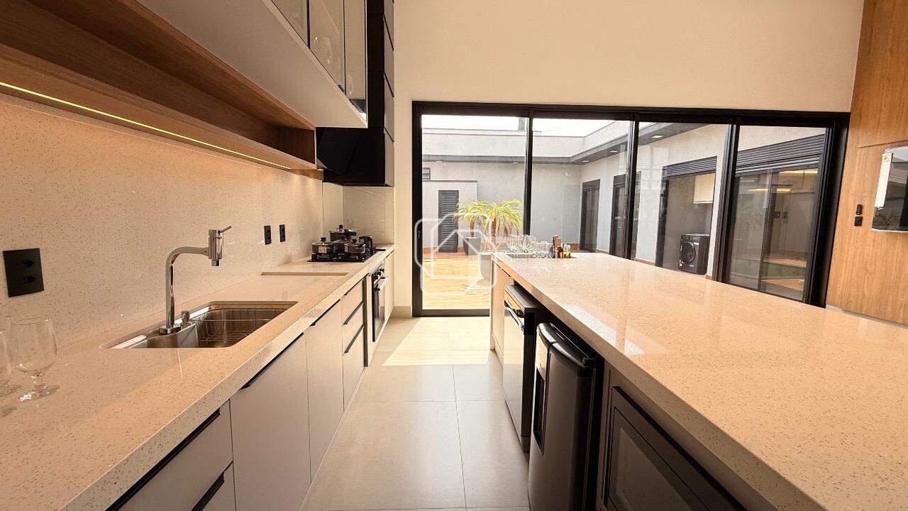 Casa de Condomínio à venda em Indaiatuba - SP - Jardim Residencial Dona Lucilla: Cozinha integrada