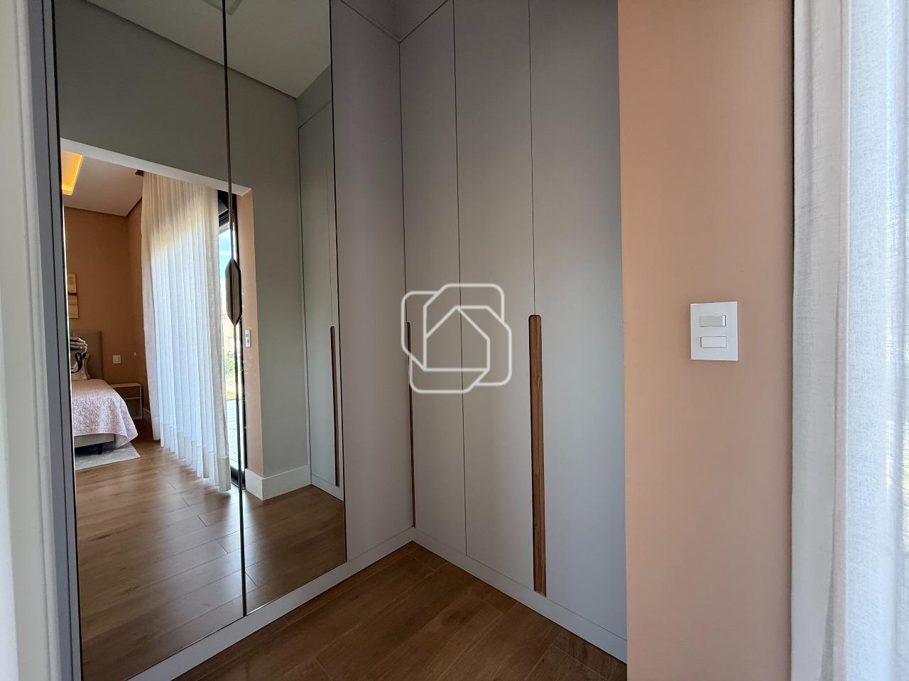 Casa de Condomínio à venda em Indaiatuba - SP - Jardim Residencial Maria Dulce: CLOSET SUITE HOSPEDES