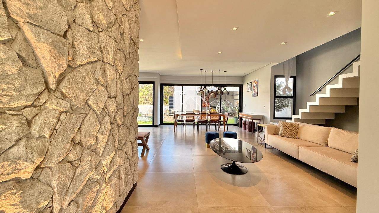 Casa de Condomínio à venda em Indaiatuba - SP - Jardim Residencial Alto de Itaici: Sala de estar
