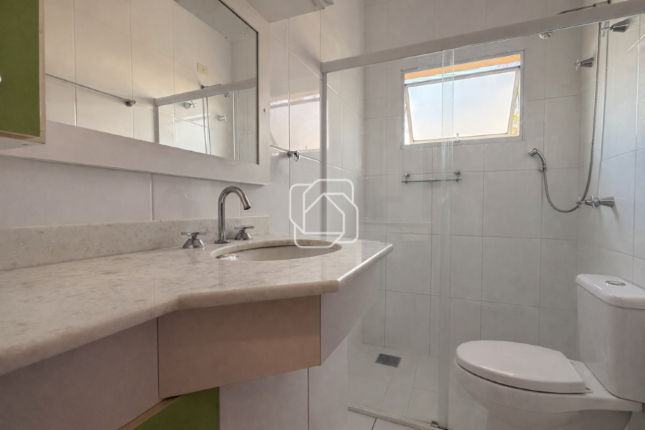 Casa de Condomínio à venda em Indaiatuba - SP - Jardim Portal de Itaici: Banheiro