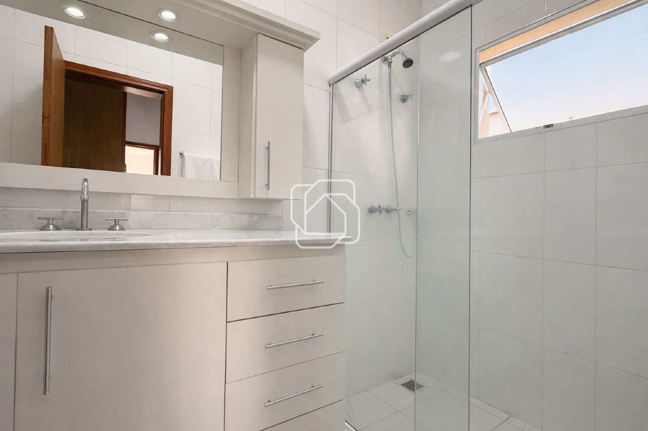 Casa de Condomínio à venda em Indaiatuba - SP - Jardim Portal de Itaici: Banheiro