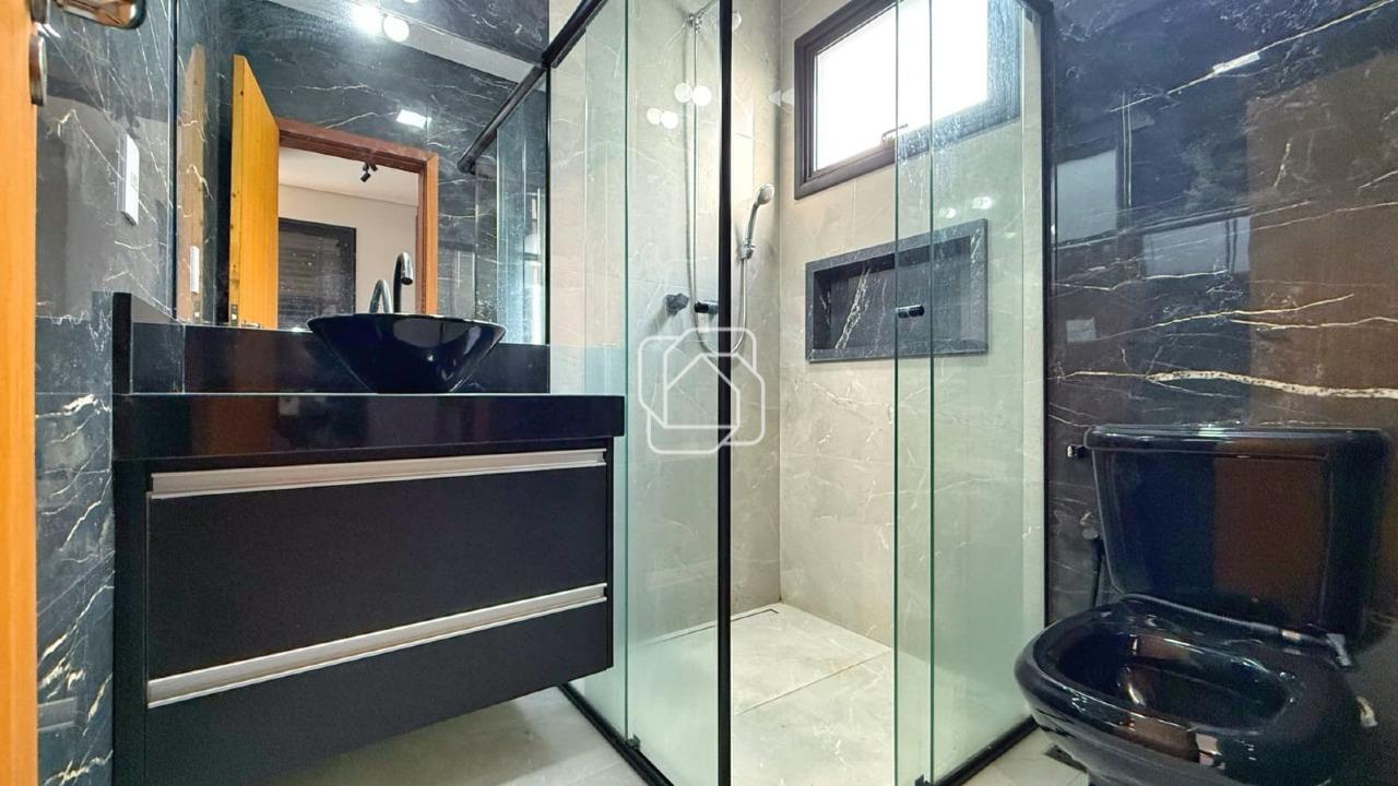 Casa de Condomínio à venda em Indaiatuba - SP - Jardim Vila Paradiso: Banheiro