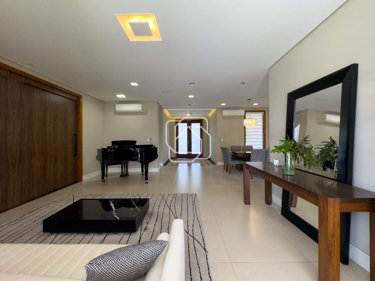 Casa de Condomínio à venda em Indaiatuba - SP - Jardim Maison Du Parc: Sala de estar