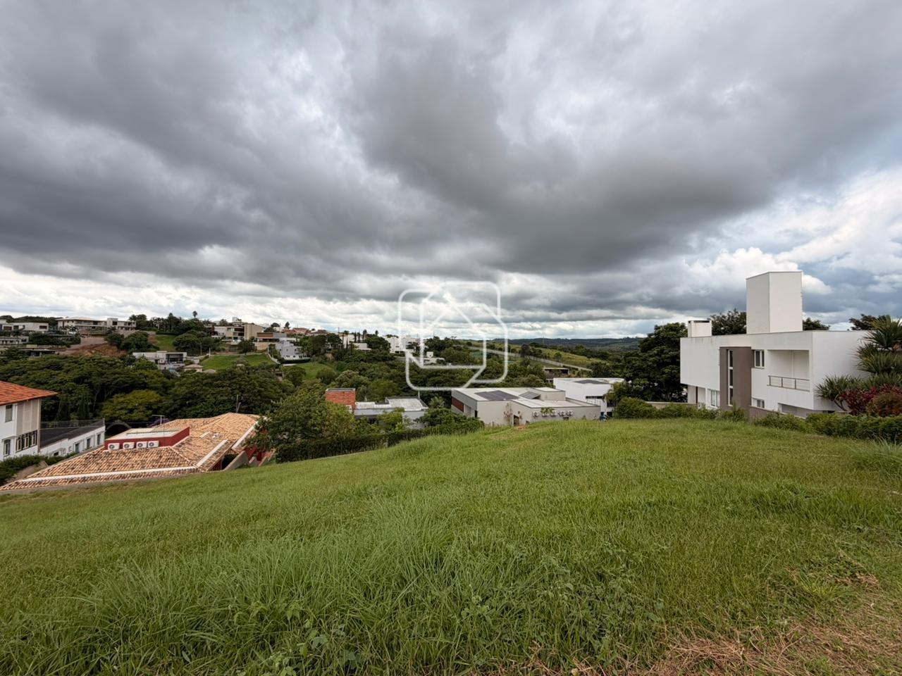 Terreno à venda em Itu - SP - Jardim Plaza Atheneé: 