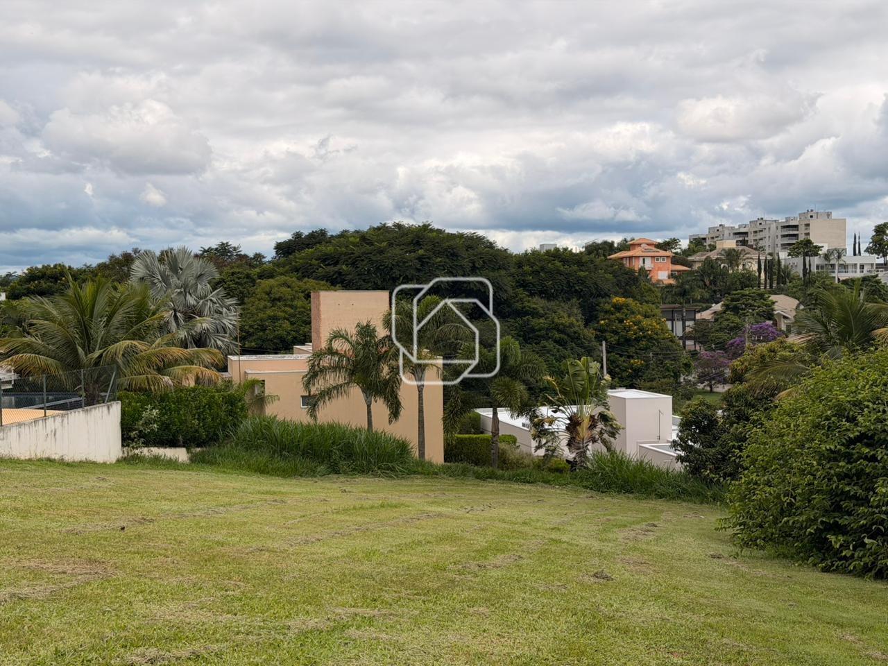 Terreno à venda em Itu - SP - Jardim Plaza Atheneé: 