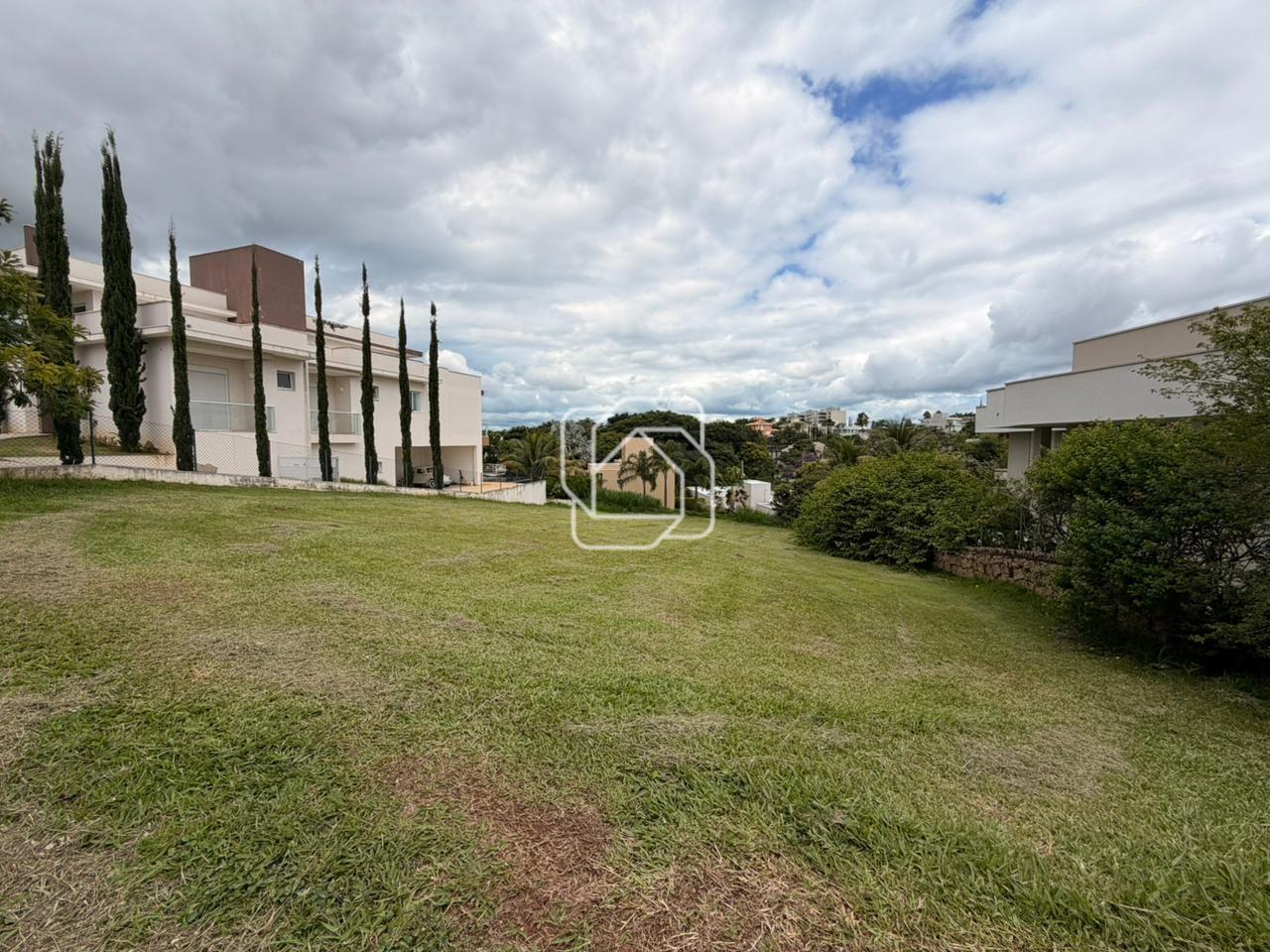 Terreno à venda em Itu - SP - Jardim Plaza Atheneé: 