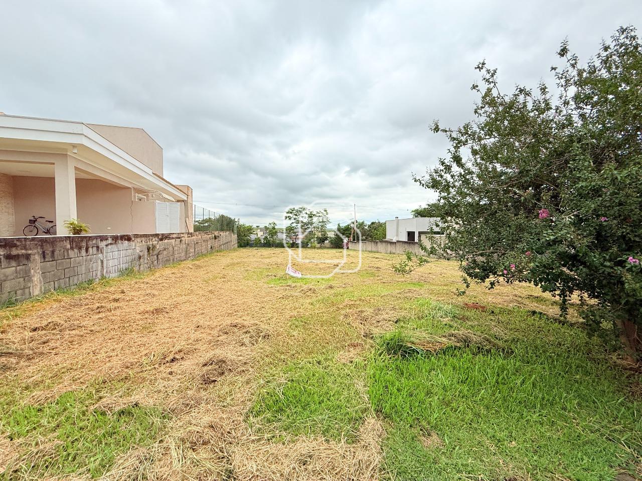 Terreno à venda em Salto - SP - Condomínio Fazenda Palmeiras Imperiais: