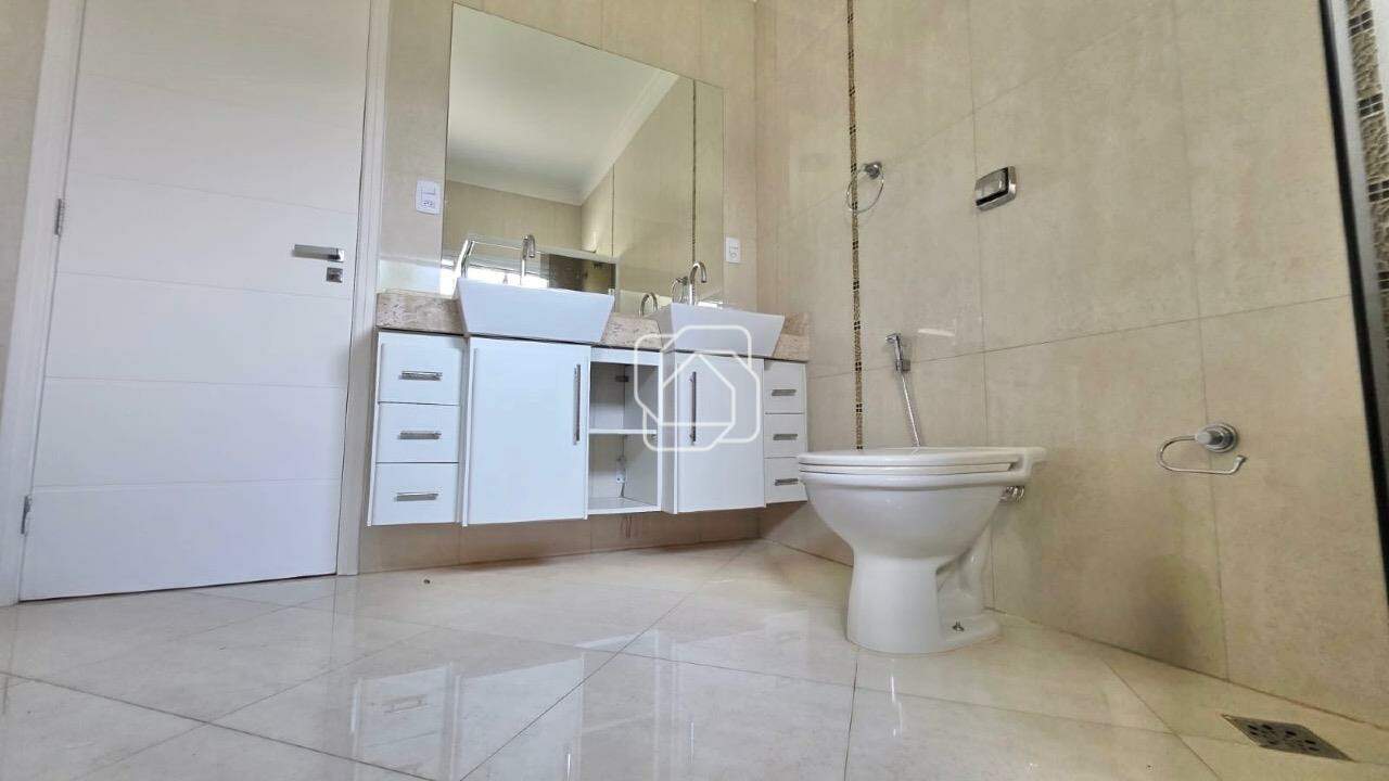 Casa de Condomínio à venda em Indaiatuba - SP - Jardim Villa Romana: Banheiro